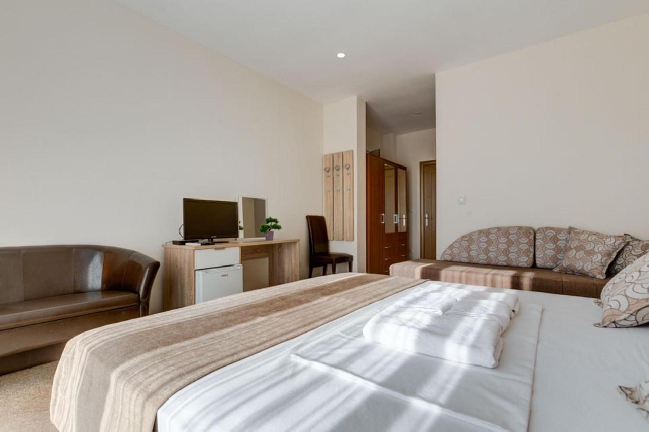 Hotel Zan 울친 외부 사진