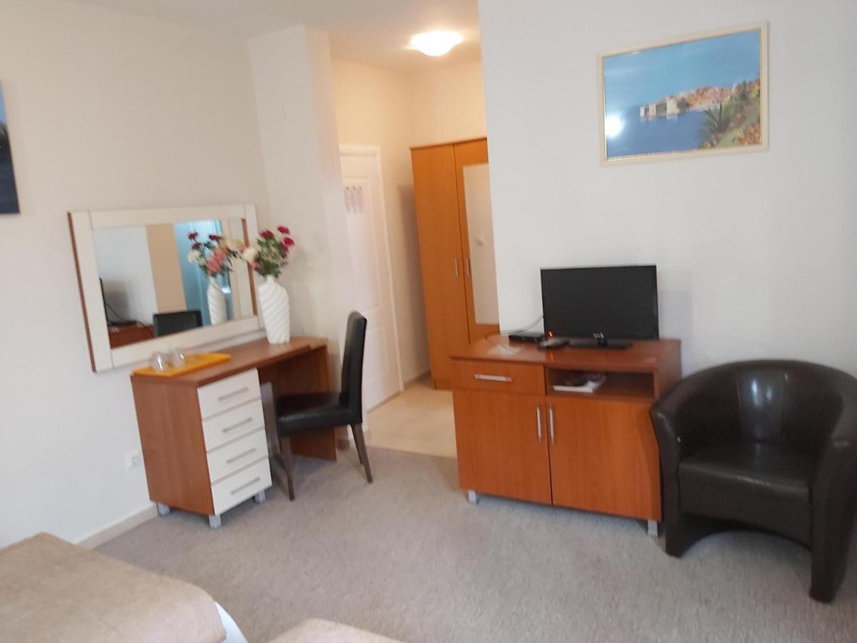 Hotel Zan 울친 외부 사진