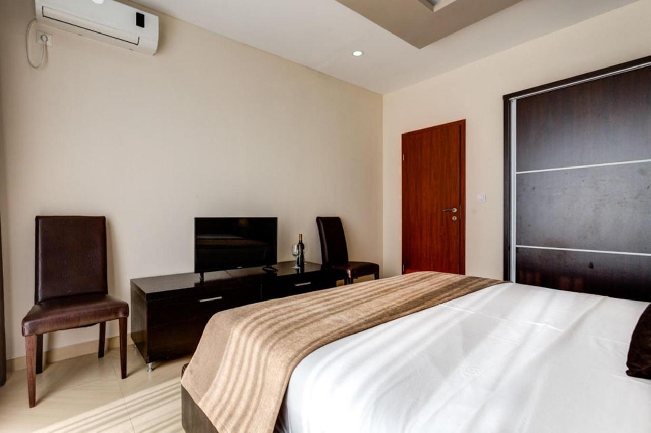Hotel Zan 울친 외부 사진