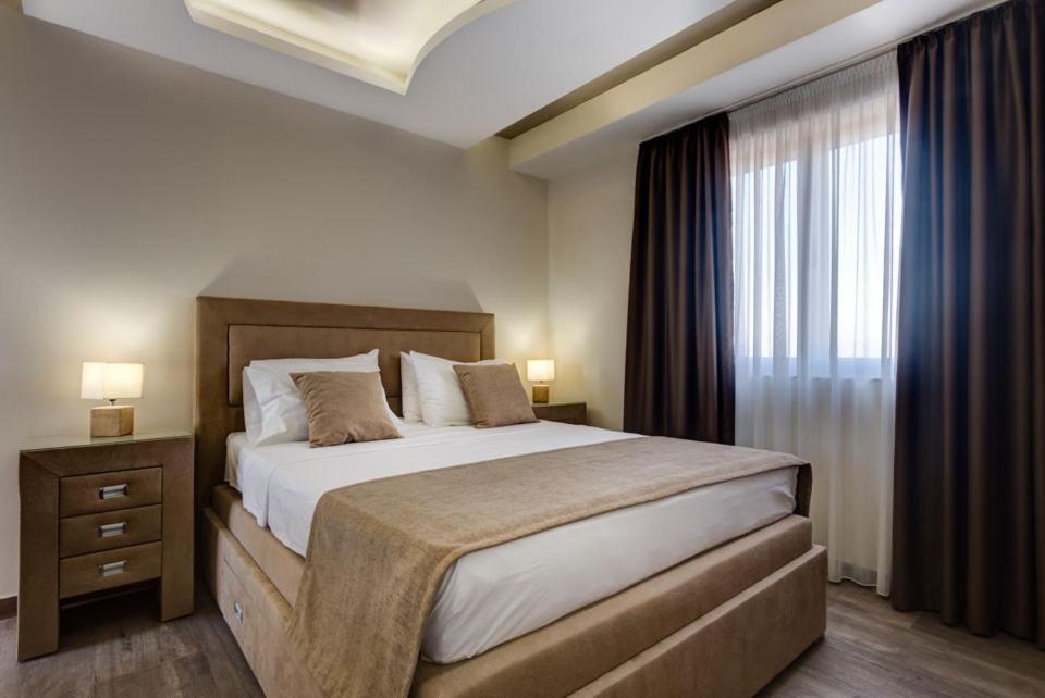 Hotel Zan 울친 외부 사진